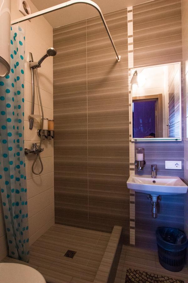Solo Apartment Dragomanova Kyiv Exterior photo